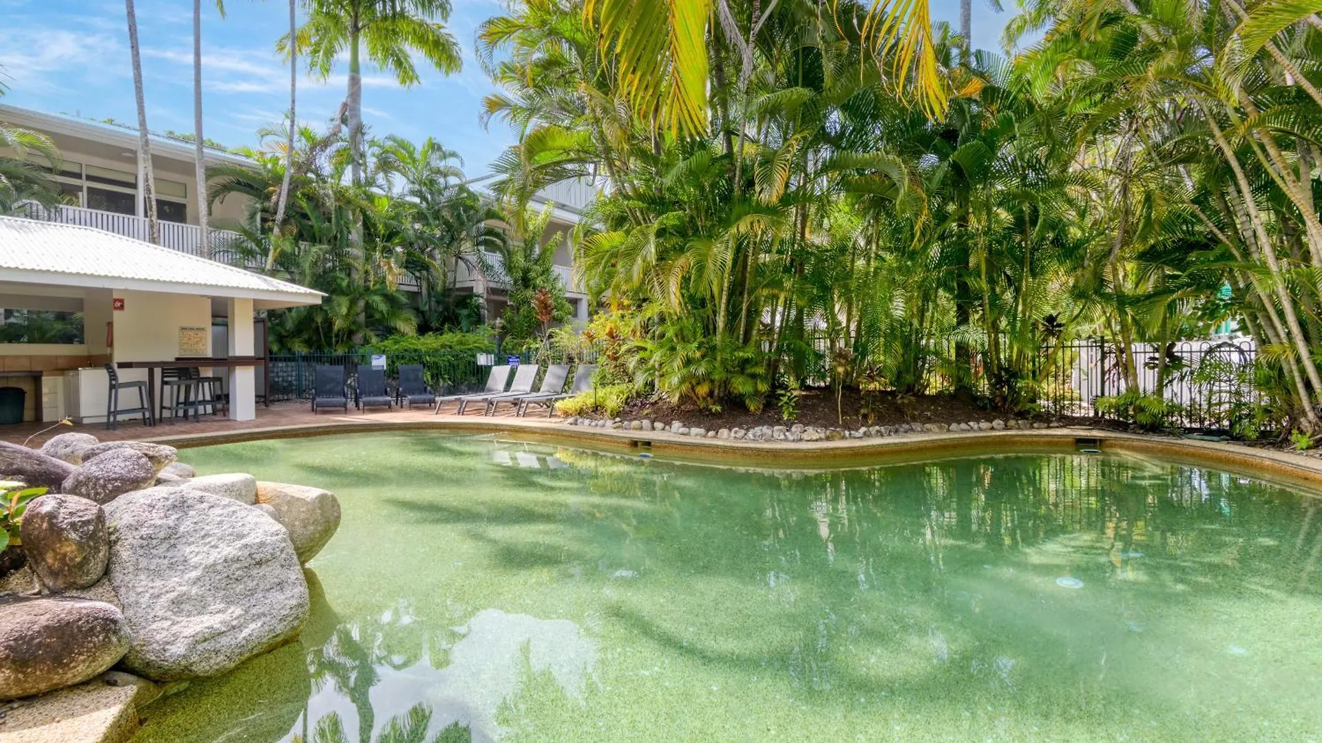 Apartment #6 @ Palm Villas Port Douglas Australien